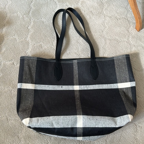 Authentic Burberry Coated Canvas Reversible Doodle Tote Shopping Bag Mint Cond - Picture 11 of 11